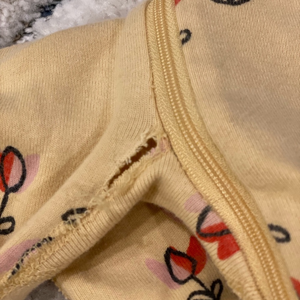 Hanna Andersson Baby Zip Footed Sleeper Pajama Organic Yellow Tulips - Picture 2 of 2